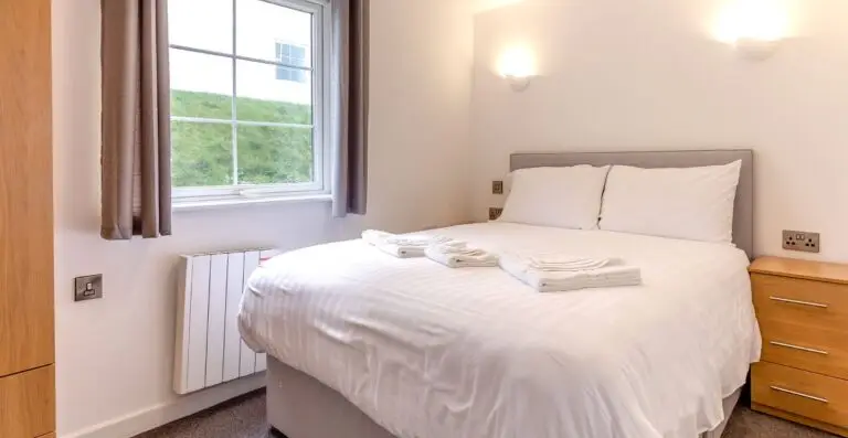 North Devon 2 Bedroom Standard Pets Easy Access Apartment Double Room