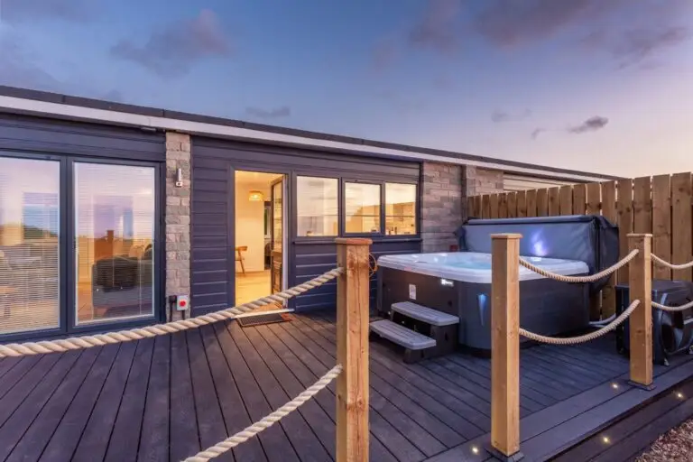 Seaview Three Bedroom Residence with Hot Tub Main Image