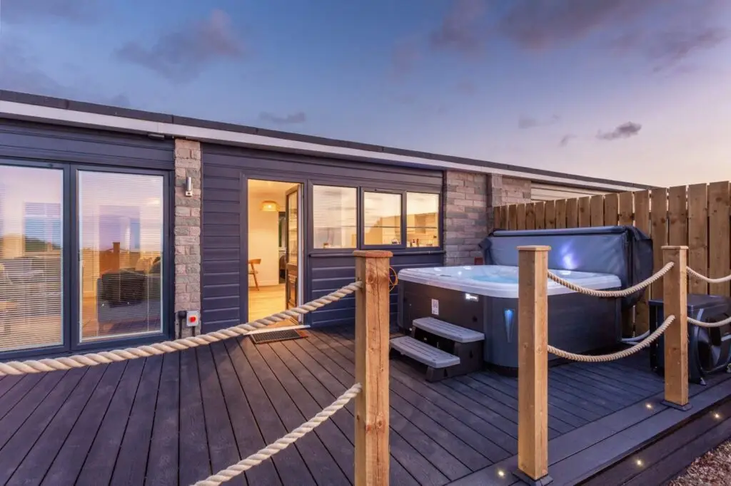 Seaview Three Bedroom Residence with Hot Tub Main Image